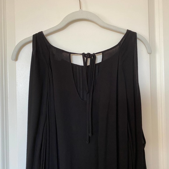 Old Navy Black Long Sleeve Cold Shoulder Pleated Top Size Medium - Picture 2 of 9